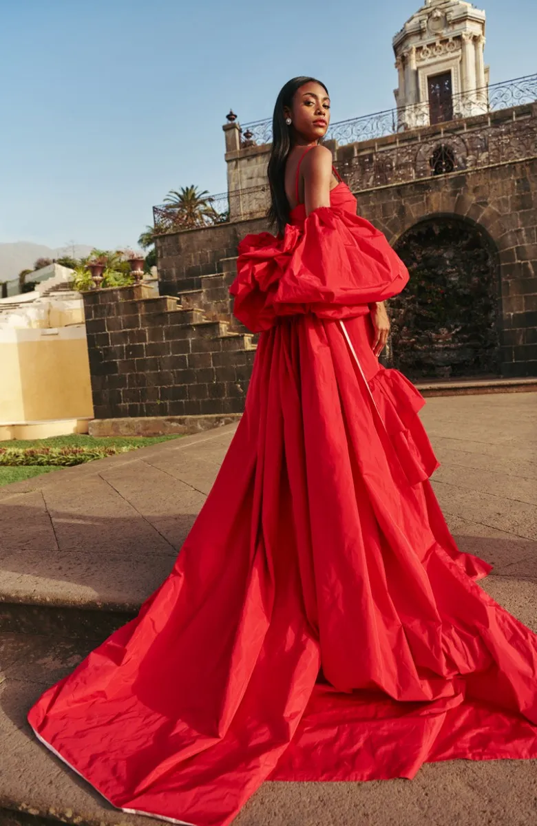 Abrigo edición especial tafetán rojo rosa La Concepción 