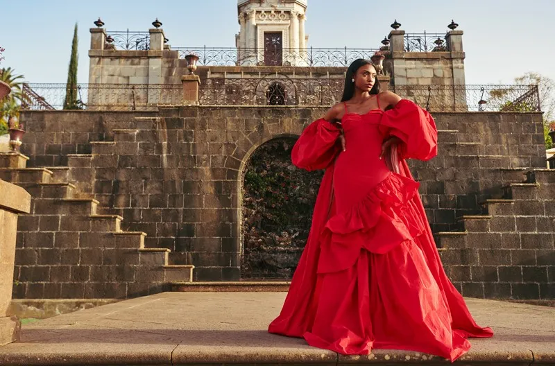Abrigo edición especial tafetán rojo rosa La Concepción 