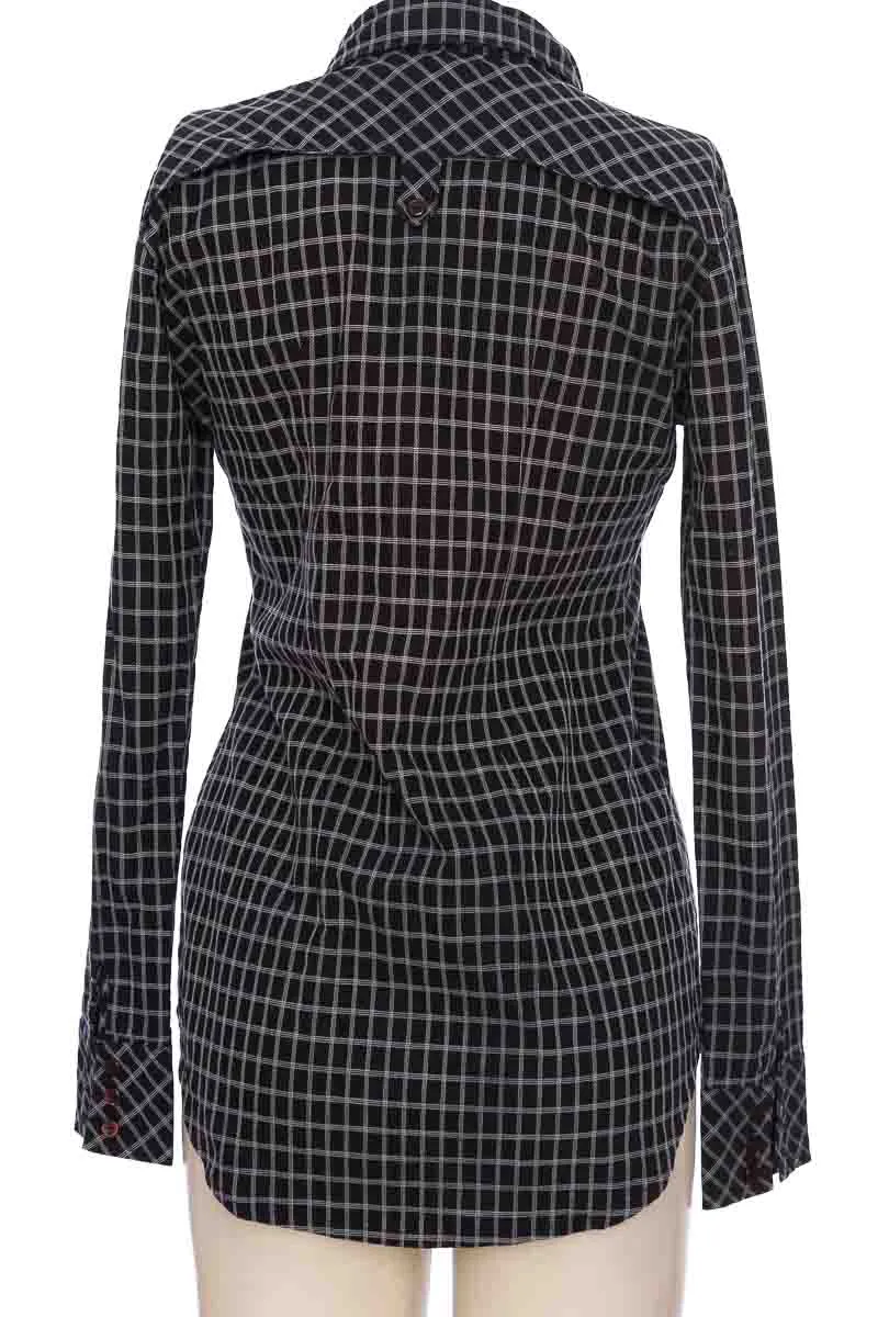 BLUSA COLOR NEGRO  ABRIL