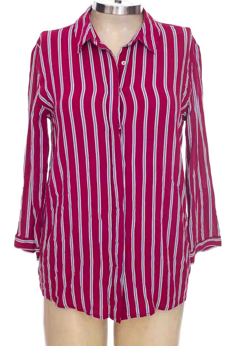 BLUSA COLOR ROJO  STRADIVARIUS