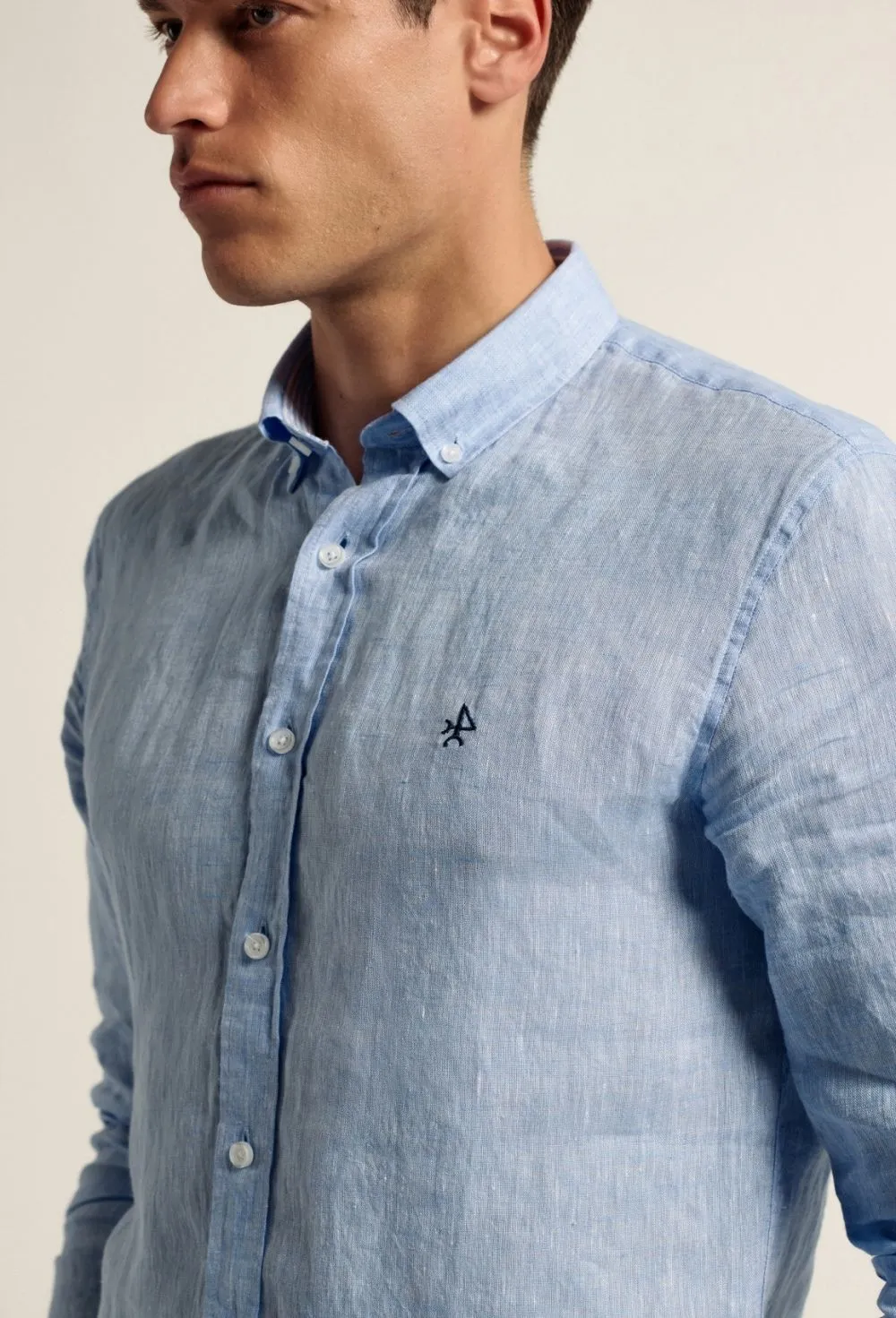 Camisa modelo Sáhara celeste