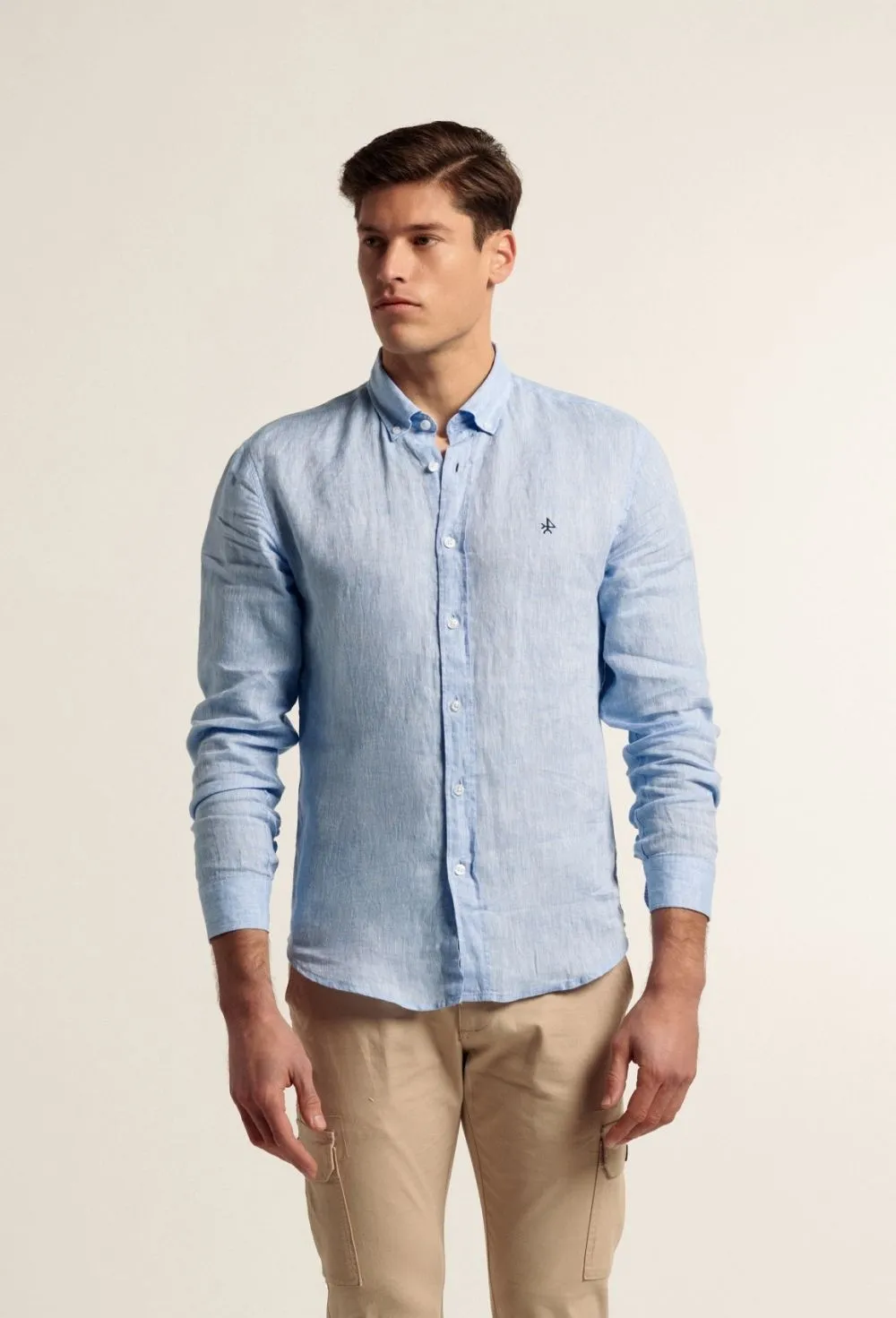 Camisa modelo Sáhara celeste