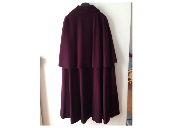 capa forrada (manteau sans manche surmonté d'un mantelet), Puede estar de acuerdo 36 AU 40, Burdeos, drenaje denso, Yves Sai