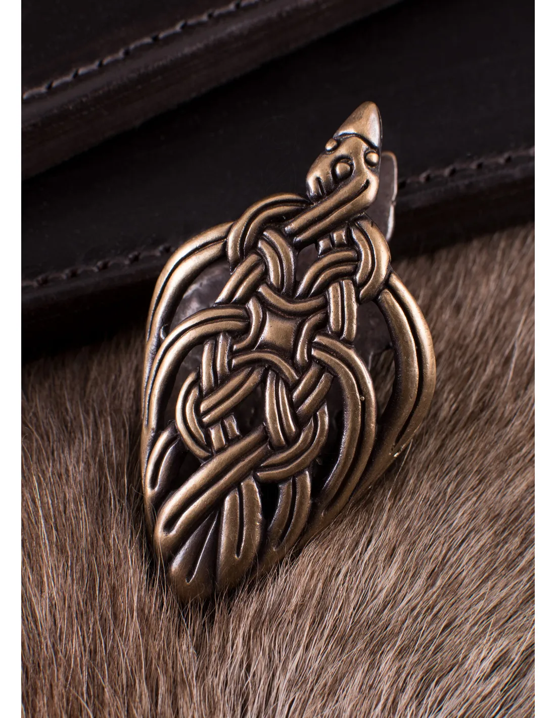 Decoración punta vaina espada vikinga Nudos nórdicos