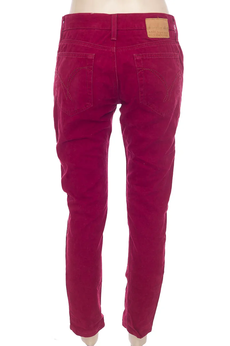 JEAN COLOR VINOTINTO  ABRIL