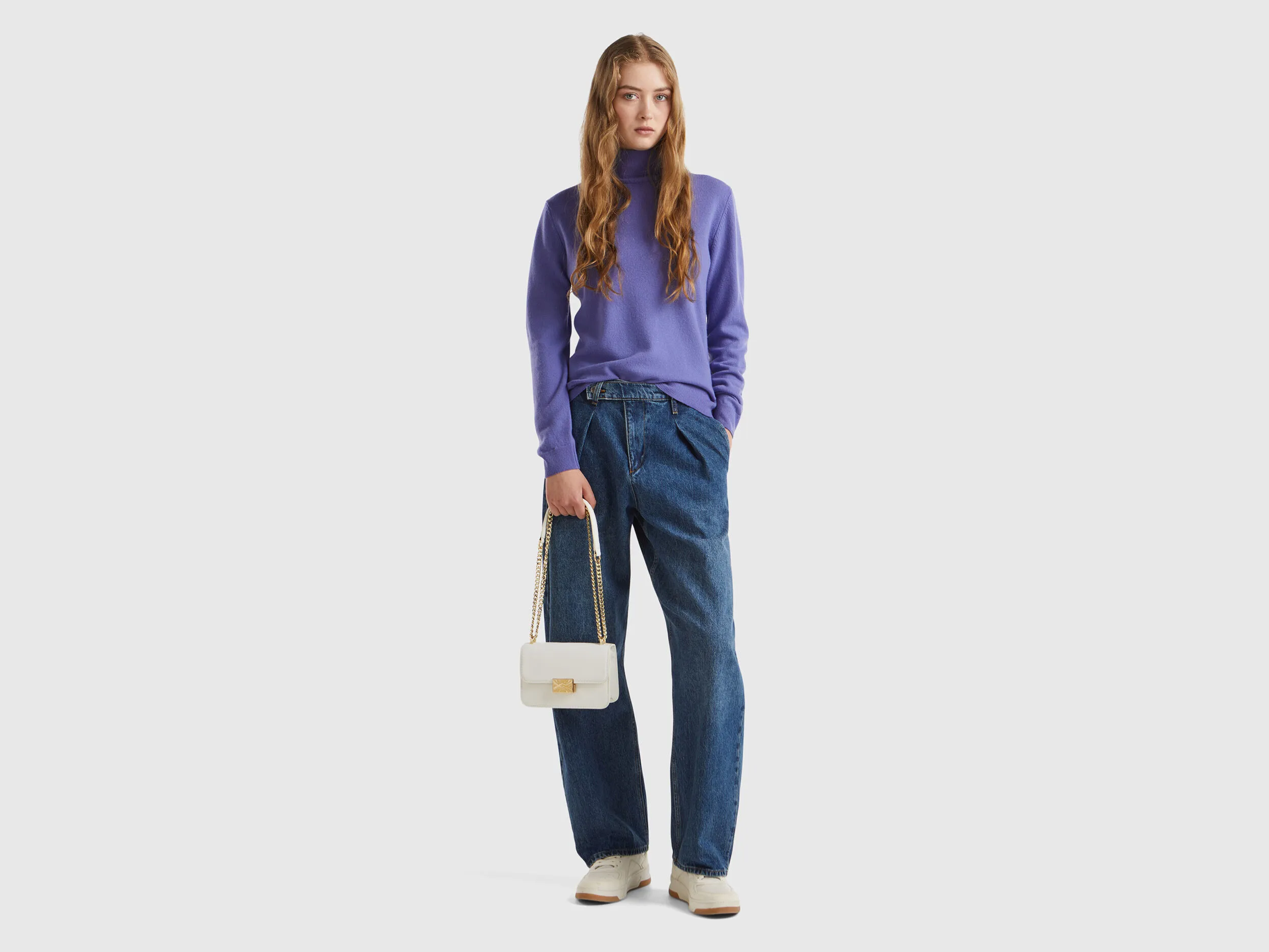 Jersey de cuello alto morado en pura lana merina