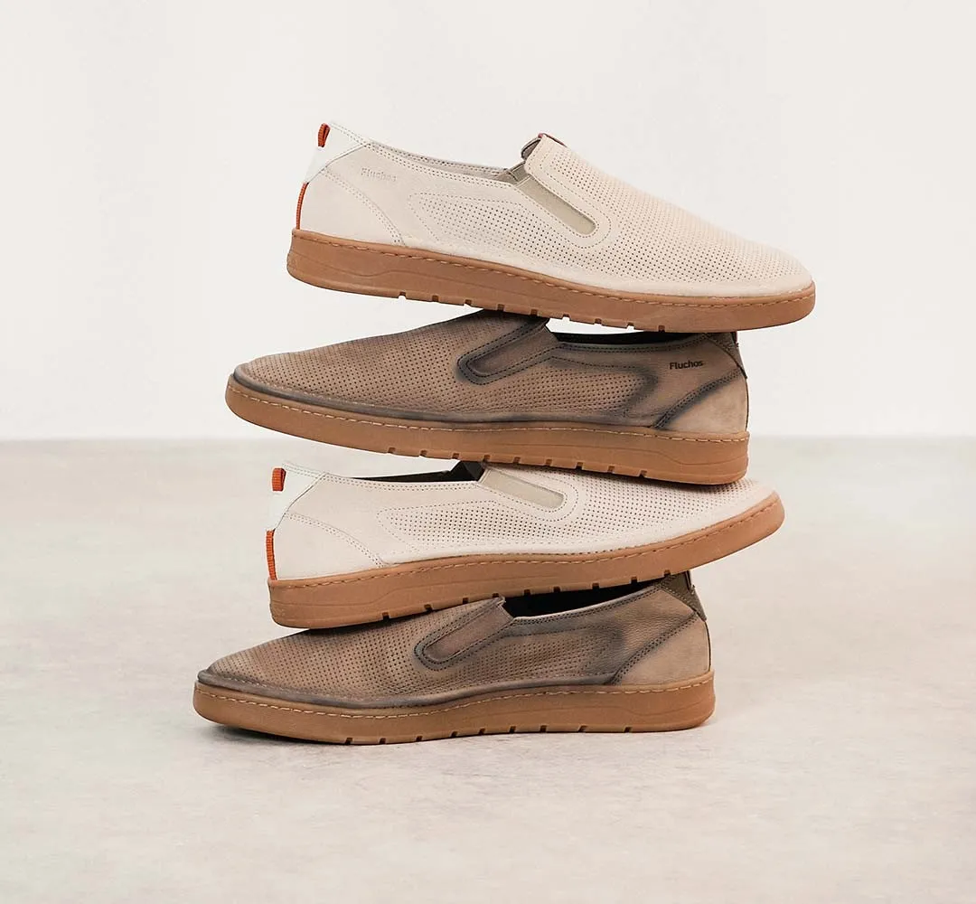 LEO F1946 Slip On Taupe