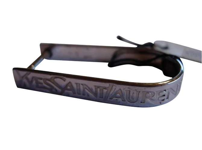 Llavero Yves Saint Laurent en plata de ley. 925 