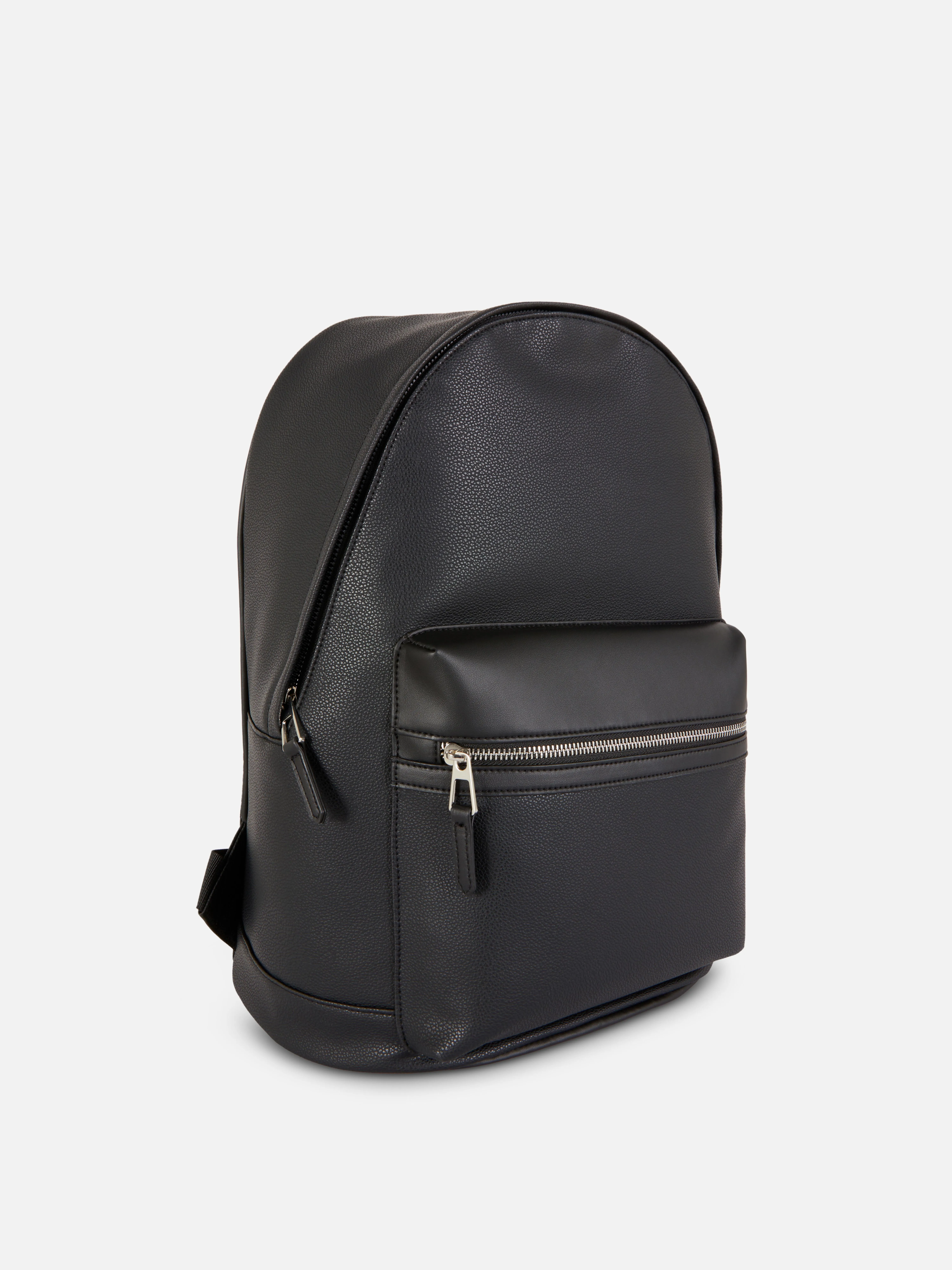 Mochila de piel sintética