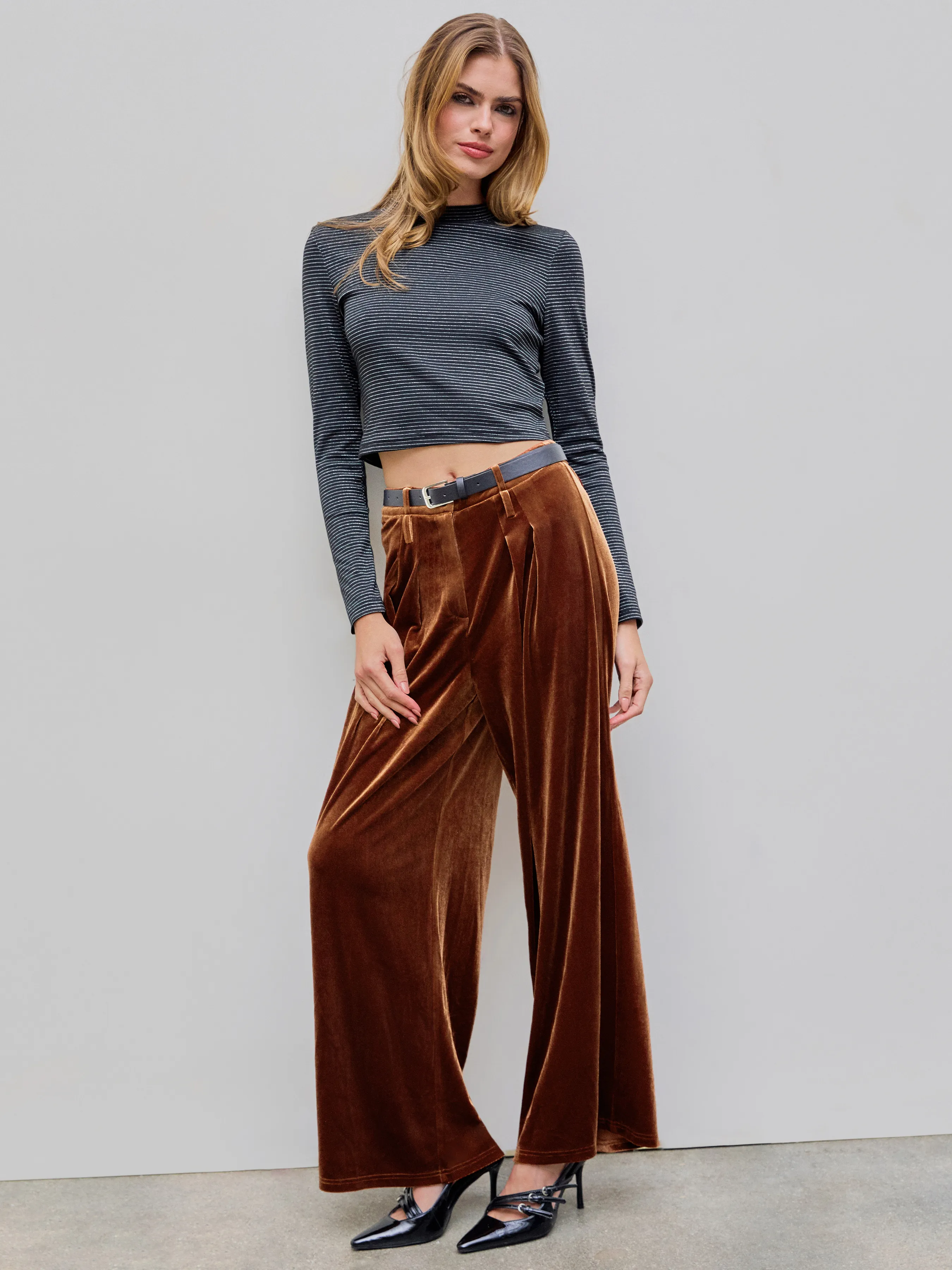 Pantalones Rectos de Terciopelo con Cinturón de Cintura Media