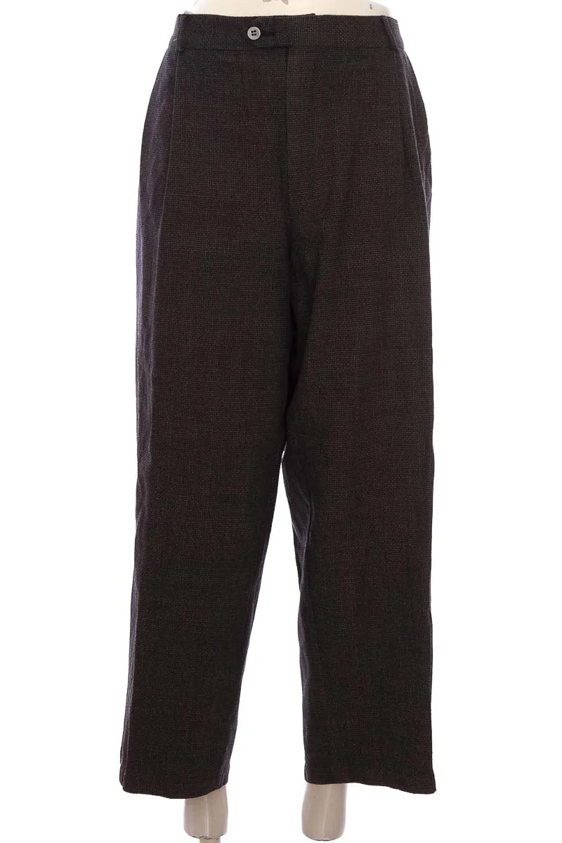 PANTALóN COLOR NEGRO  EVERLENE