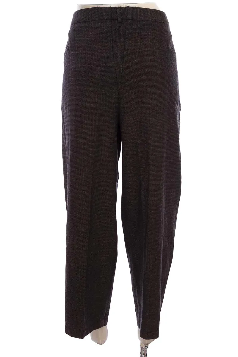 PANTALóN COLOR NEGRO  EVERLENE