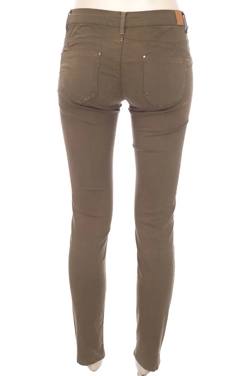 PANTALóN COLOR VERDE  STRADIVARIUS