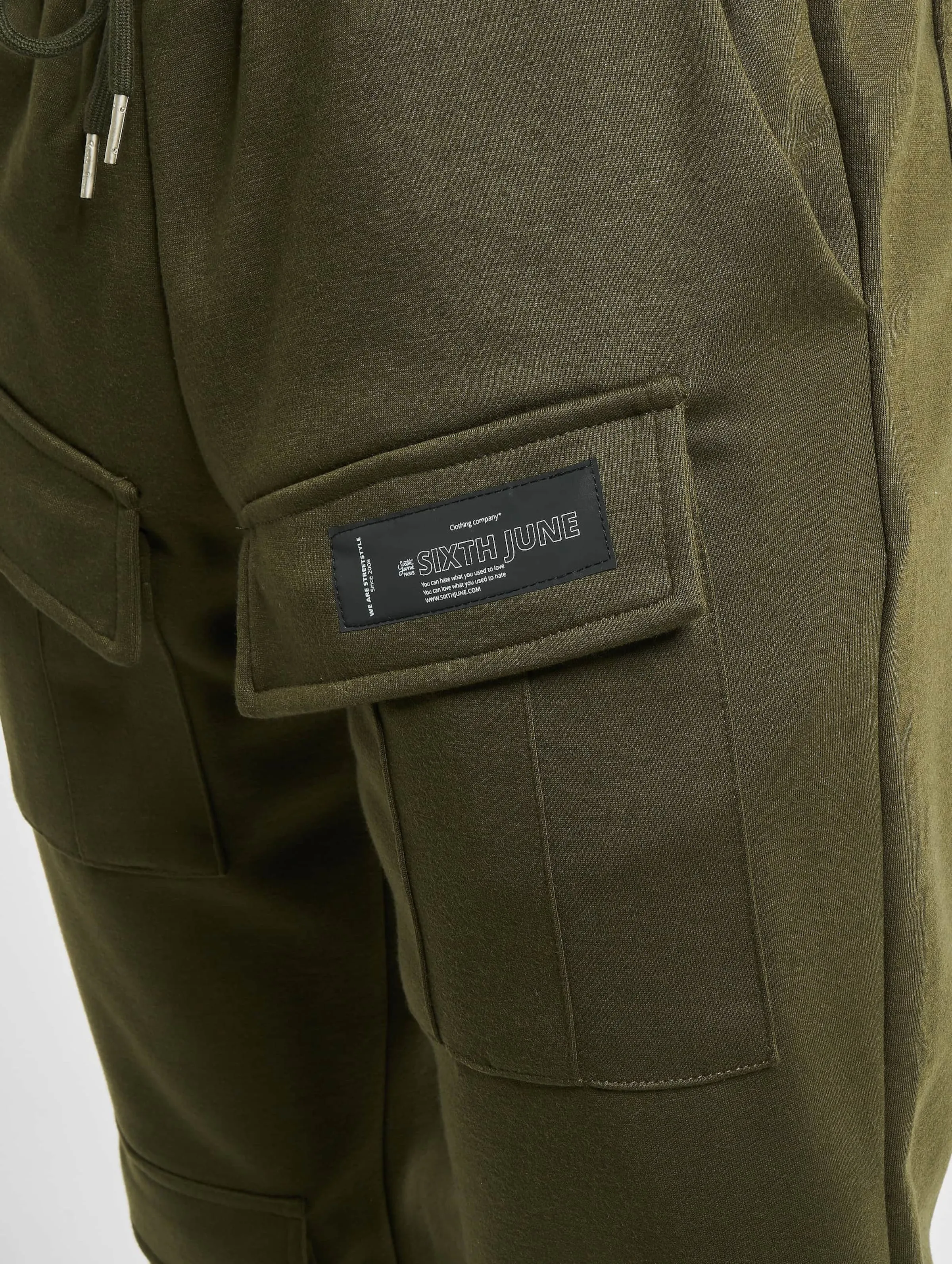 S W/ Front Pockets