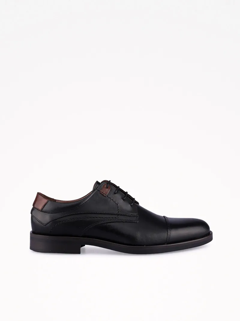 SAPATO DERBY DE ATACADOR EM PELE COM CAP TOE