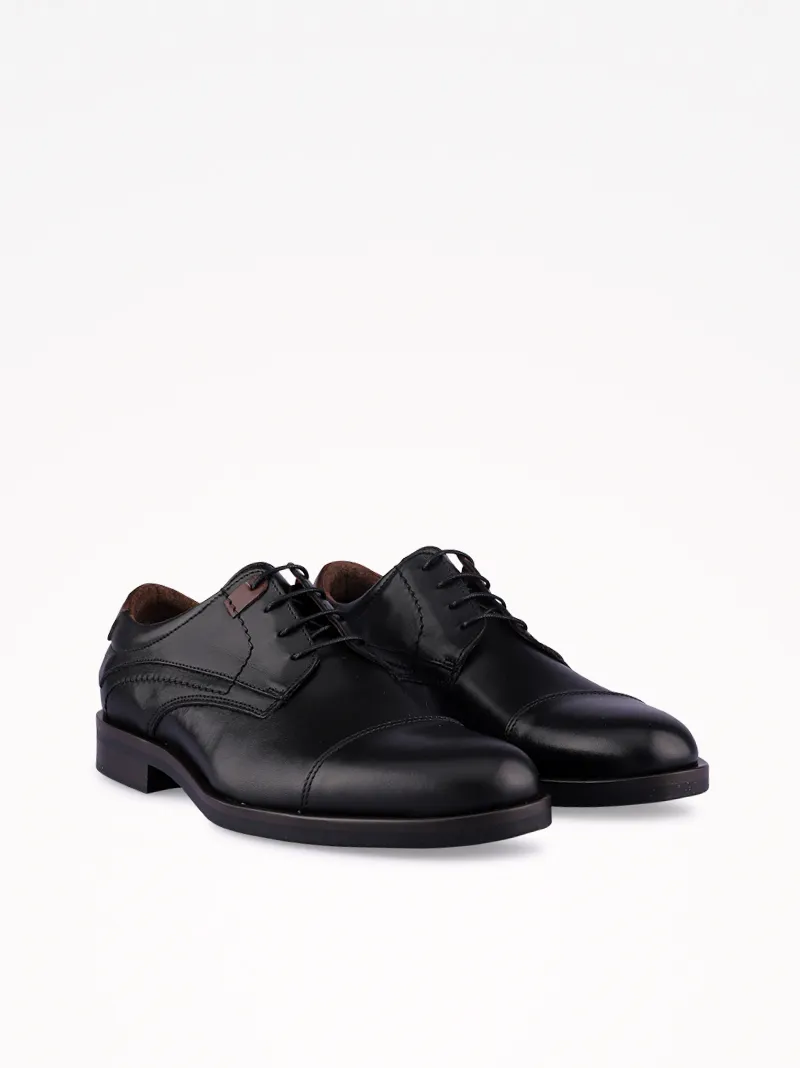 SAPATO DERBY DE ATACADOR EM PELE COM CAP TOE