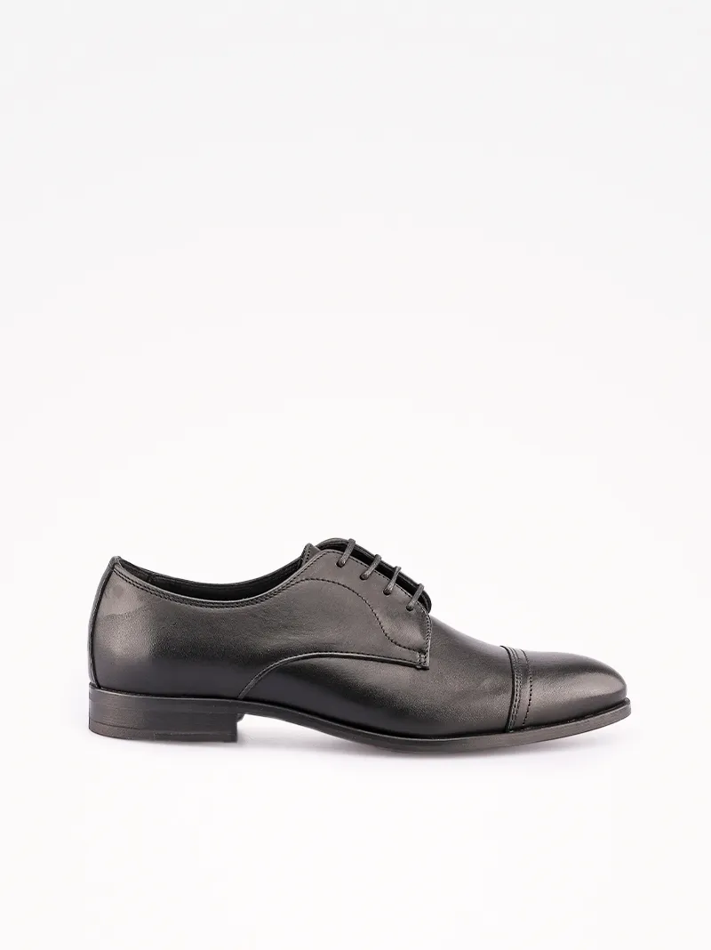 SAPATO DERBY TOSCANINI EM PELE COM CAP TOE
