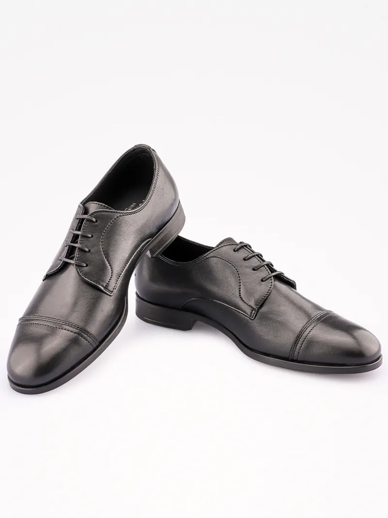 SAPATO DERBY TOSCANINI EM PELE COM CAP TOE