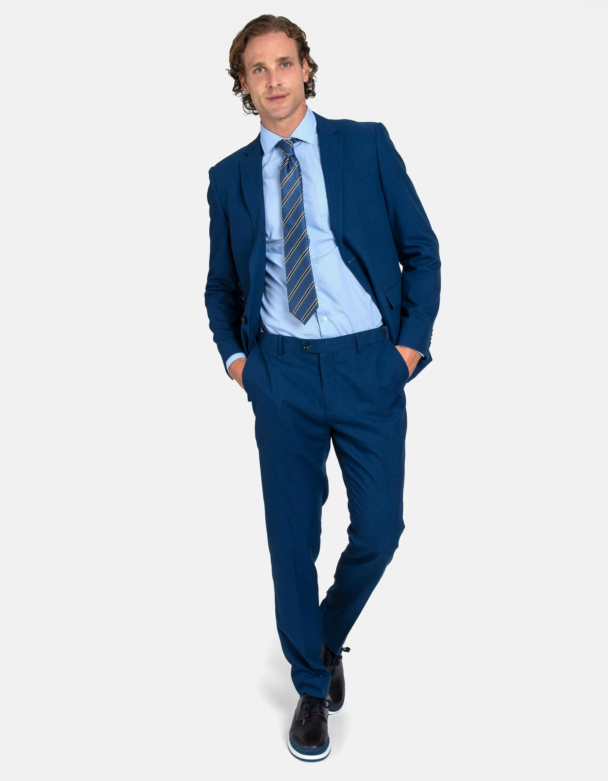 Traje liso fil a fil