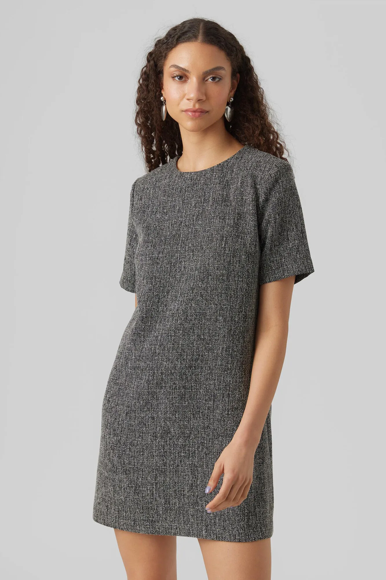 Vero Moda Vestido corto de manga corta