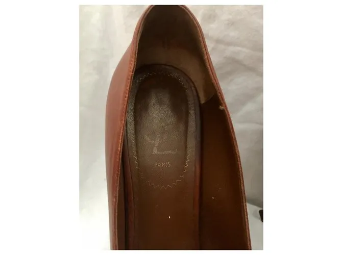 Yves Saint Laurent Bombas YSL Tribute Rive Gauche Castaño 