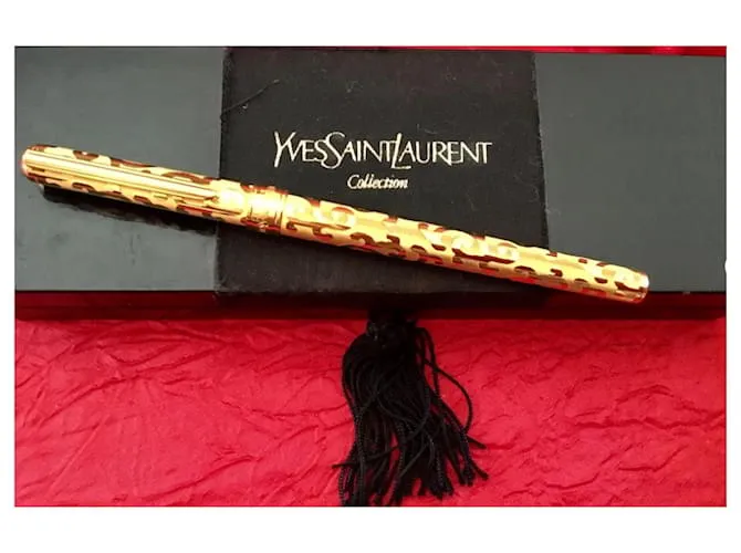 Yves Saint Laurent Chyc Dorado 