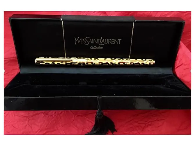 Yves Saint Laurent Chyc Dorado 