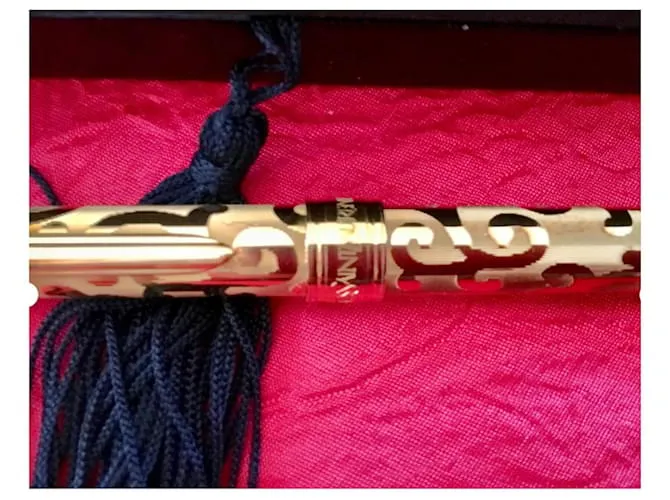 Yves Saint Laurent Chyc Dorado 