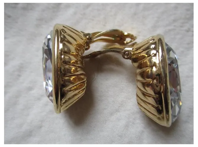 Yves Saint Laurent CLIPS DE CABOCHON . Dorado 