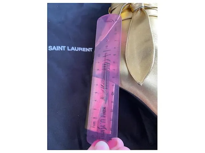 Yves Saint Laurent LOU Dorado 