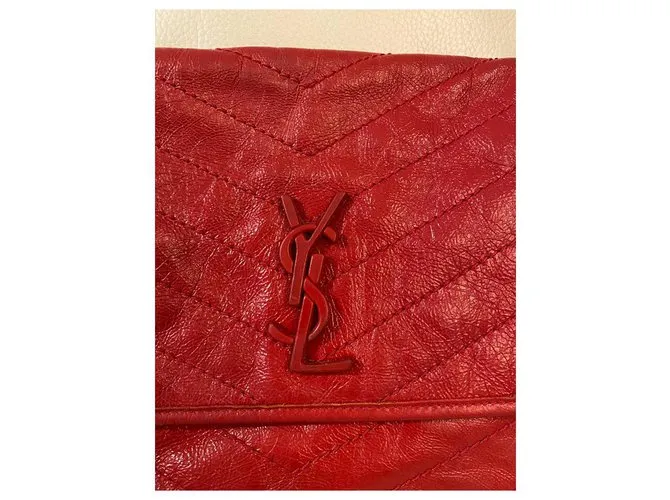Yves Saint Laurent MEDIO YSL NIKI 28 cm Roja 