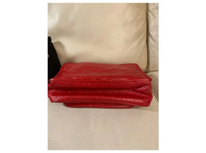 Yves Saint Laurent MEDIO YSL NIKI 28 cm Roja 