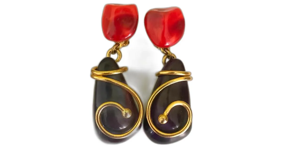 Yves Saint Laurent No conozco el modelo Roja Púrpura 