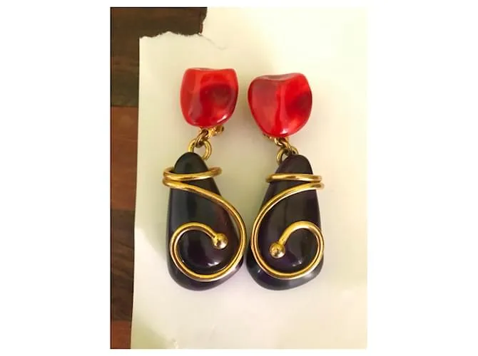 Yves Saint Laurent No conozco el modelo Roja Púrpura 