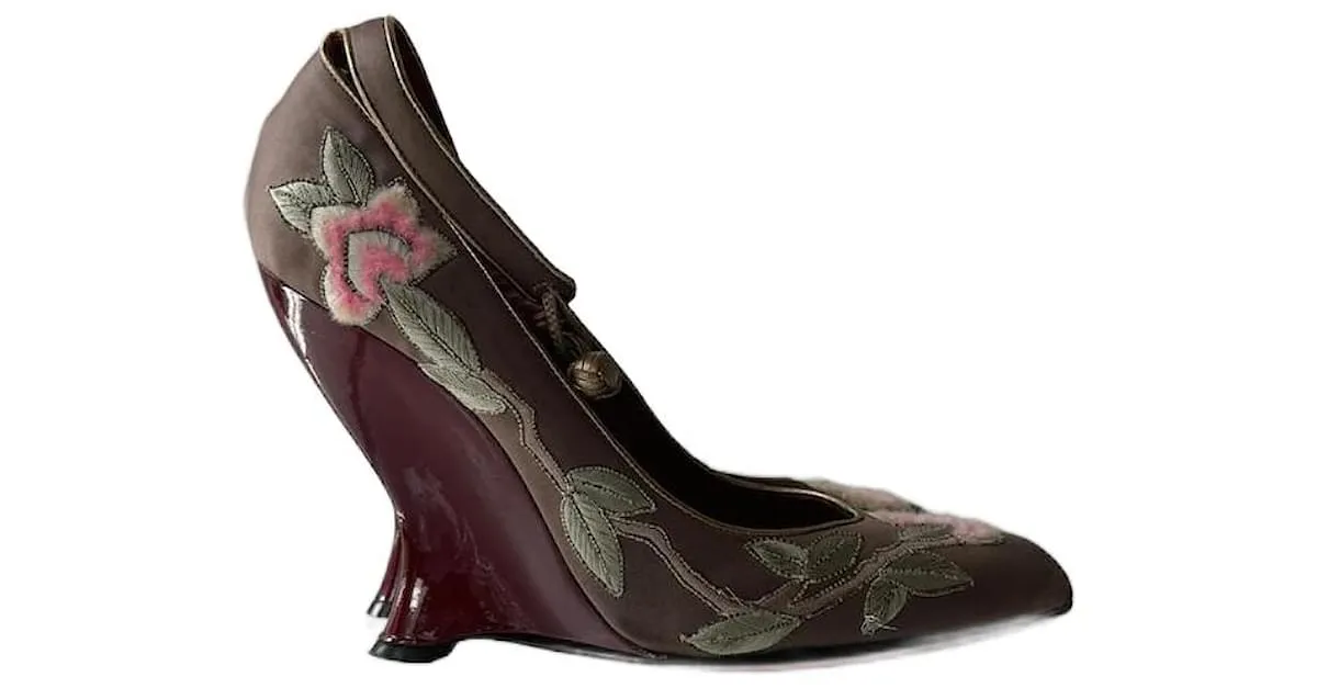Yves Saint Laurent YSL Opium Wedge Roja 