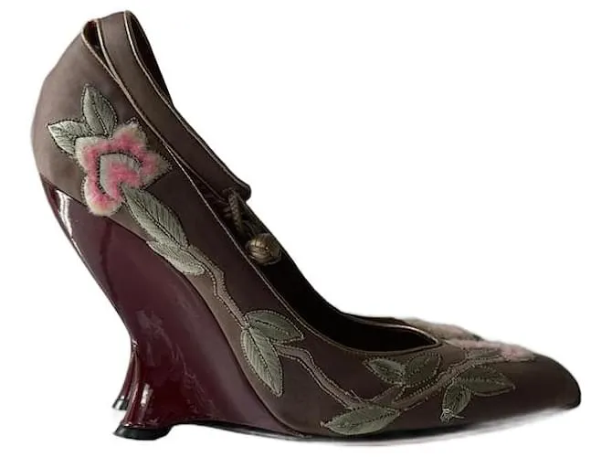 Yves Saint Laurent YSL Opium Wedge Roja 