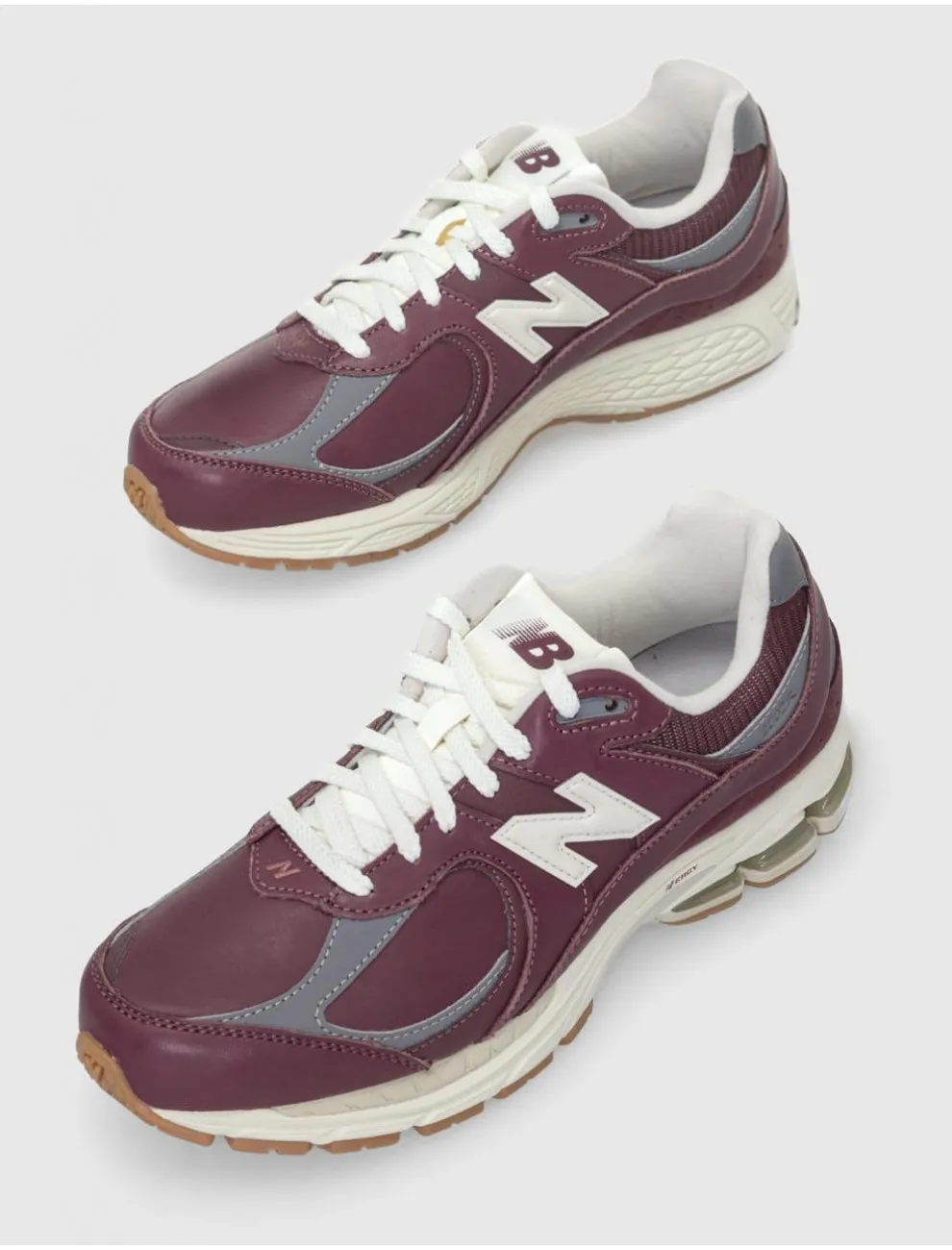 Zapatilla New Balance M2002r Rojo