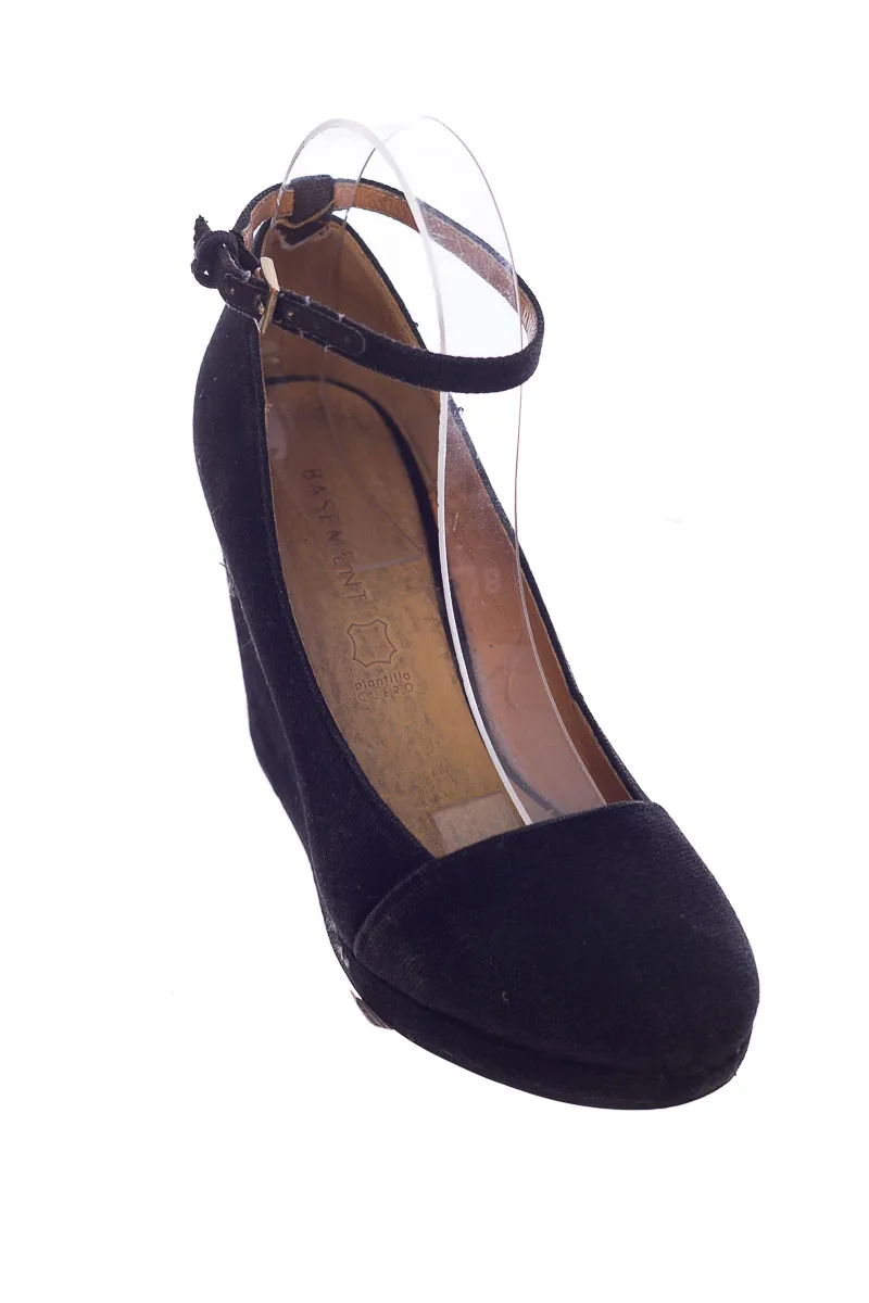 ZAPATOS COLOR NEGRO  BASEMENT