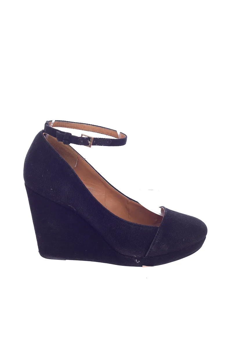 ZAPATOS COLOR NEGRO  BASEMENT